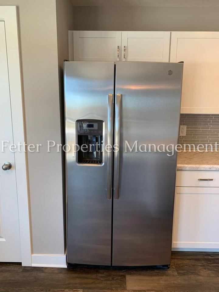 9809 Massey Dr - Photo 4 of 18