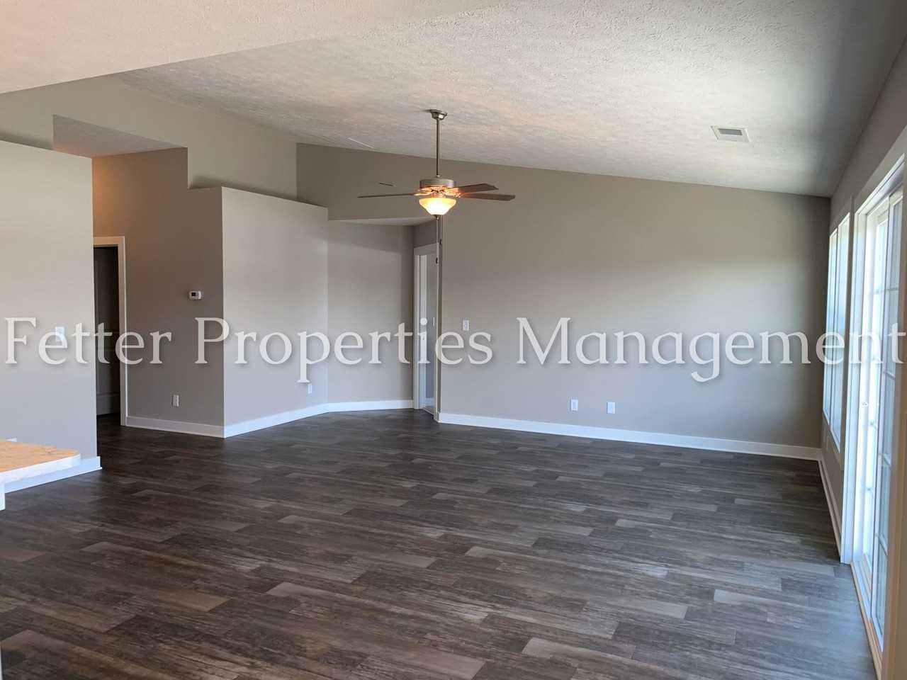 9809 Massey Dr - Photo 6 of 18