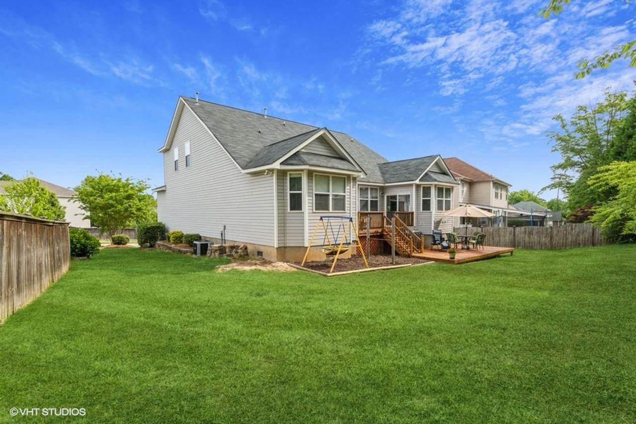 312 Settlers Trl - Photo 3 of 41