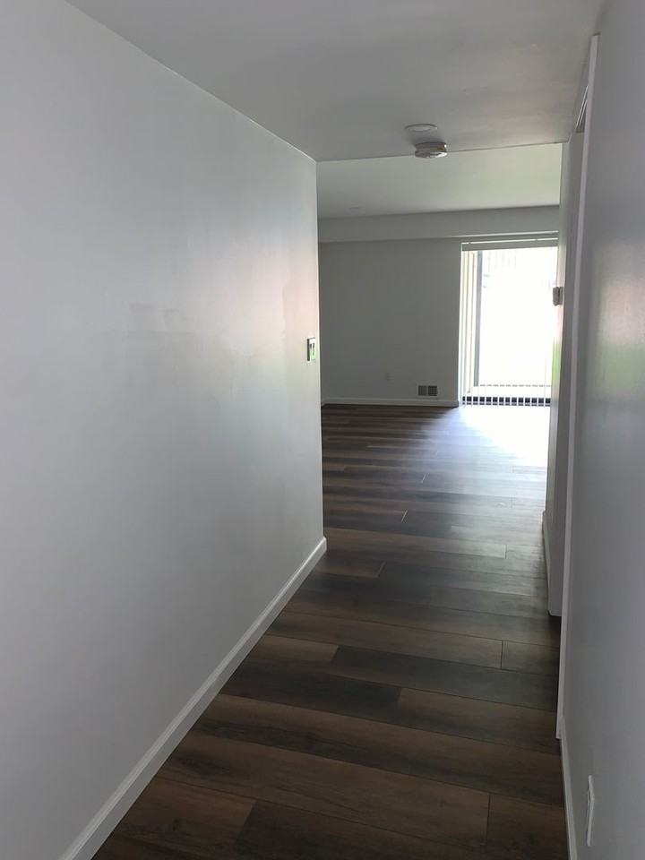 18233 University Park Dr - Photo 2 of 36
