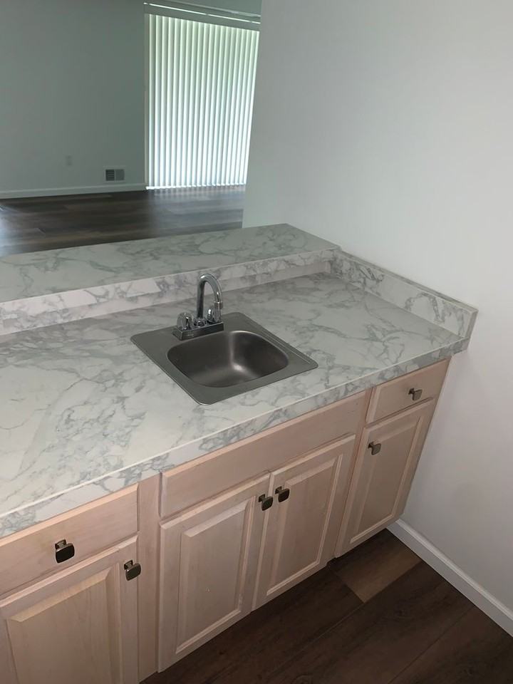 18233 University Park Dr - Photo 4 of 36