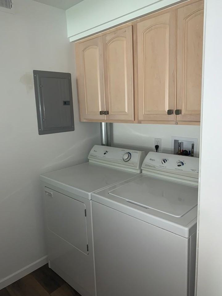 18233 University Park Dr - Photo 5 of 36