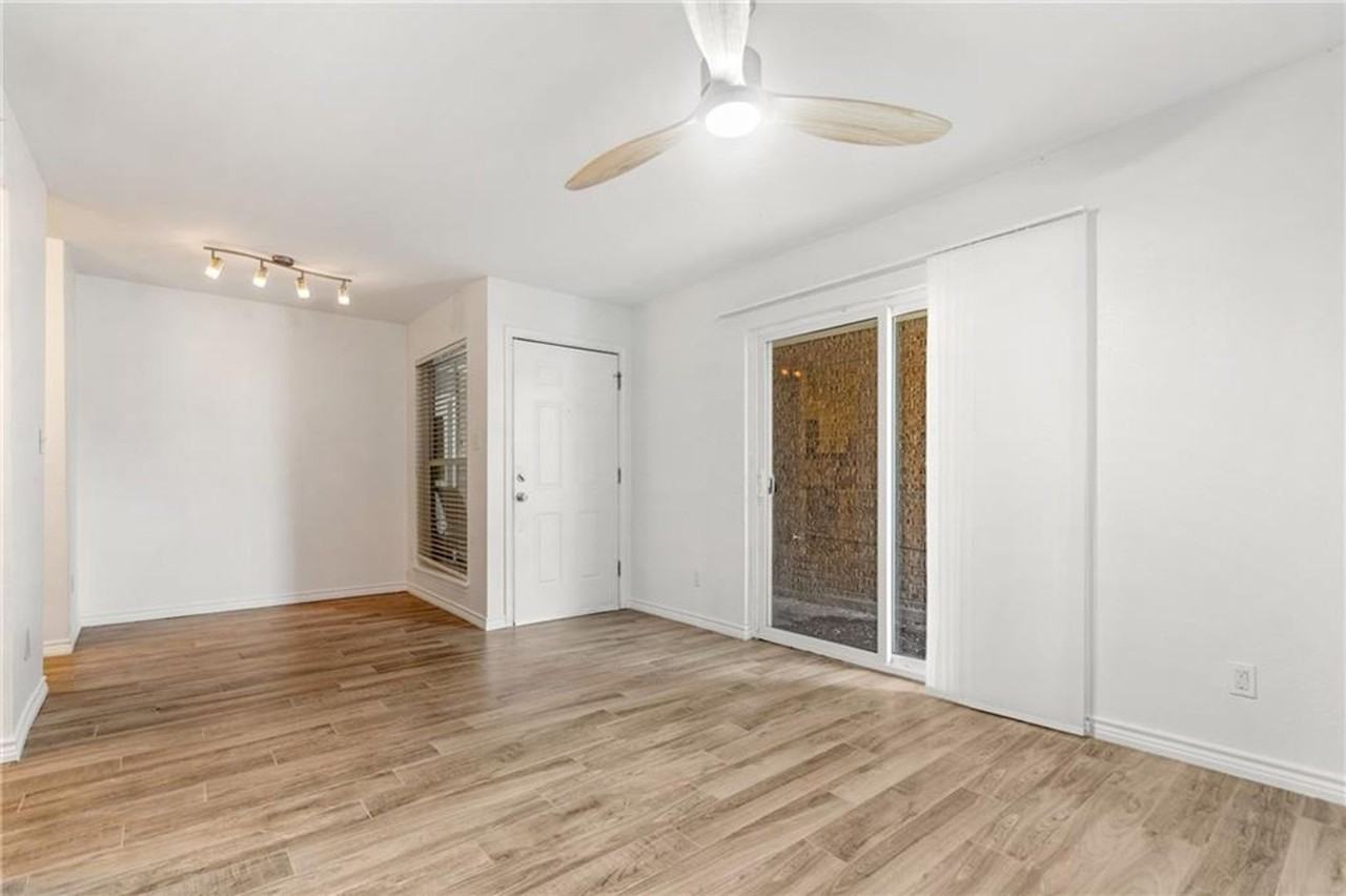 400 W 35th St #103 - Photo 4 of 7