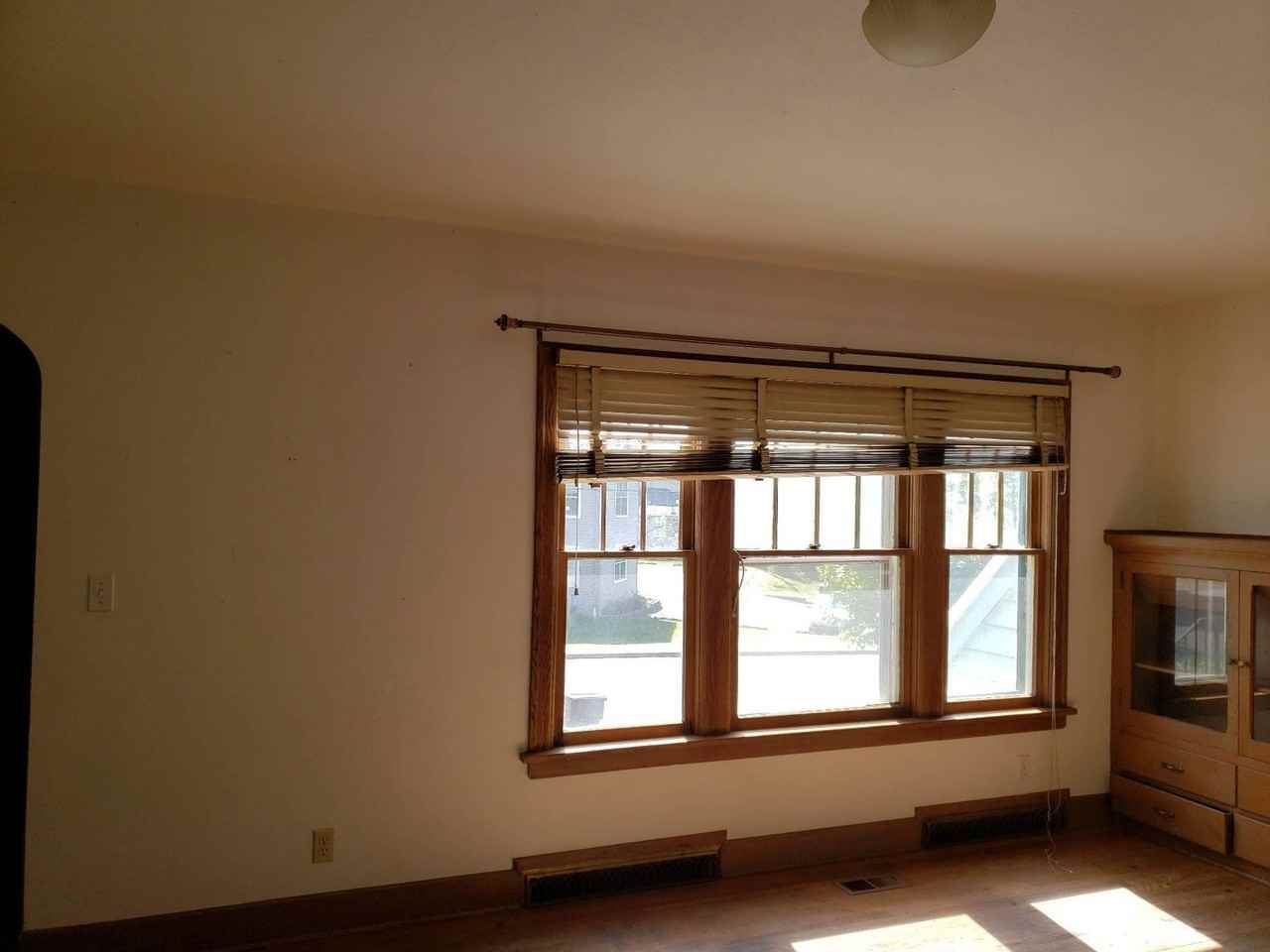 1030 Ne Harvey Rd - Photo 5 of 16