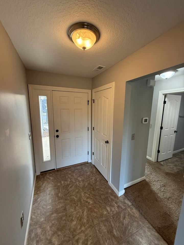 13748 Green Park Ave - Photo 2 of 26