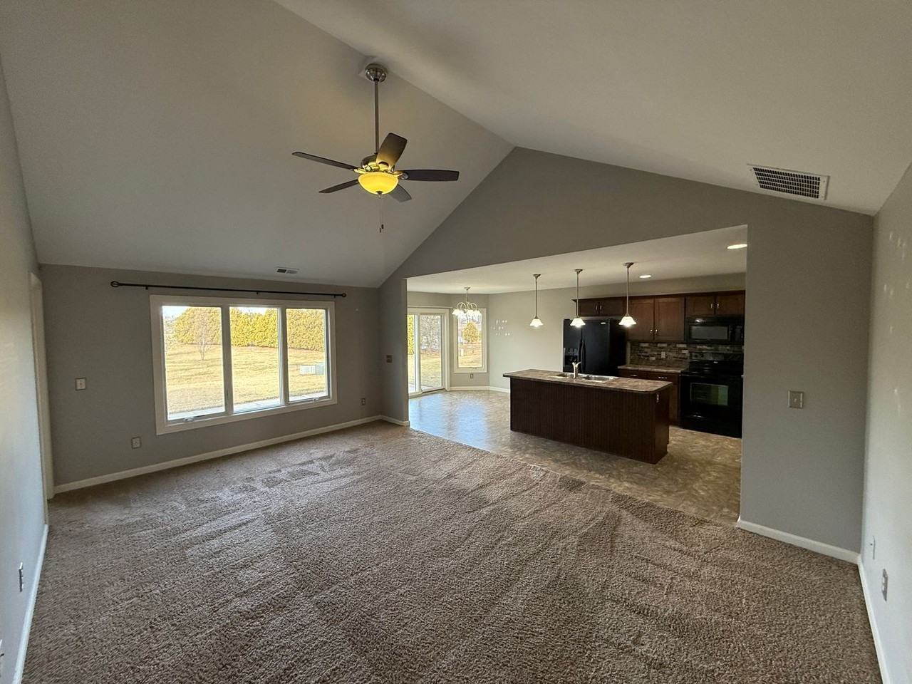 13748 Green Park Ave - Photo 3 of 26