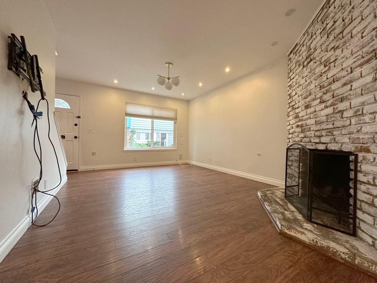 10136 Holburn Dr - Photo 2 of 25