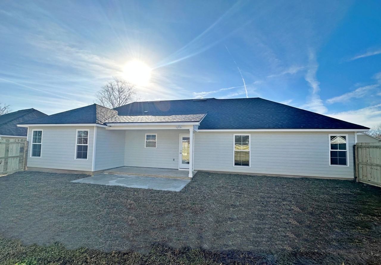 3822 Edinburg Cir - Photo 3 of 22