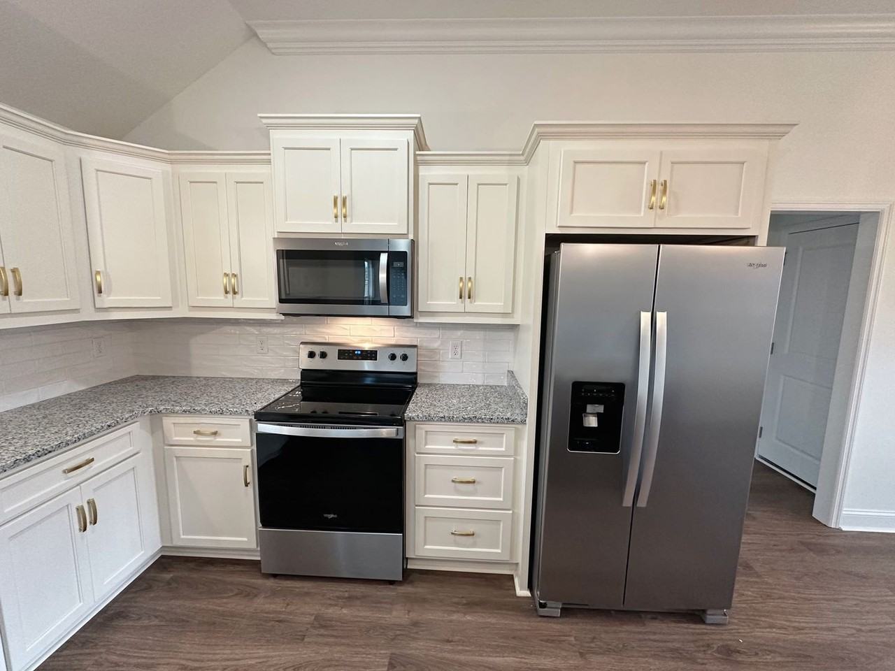 3822 Edinburg Cir - Photo 6 of 22