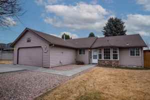featured image of 2116 Nw Hemlock Pl
