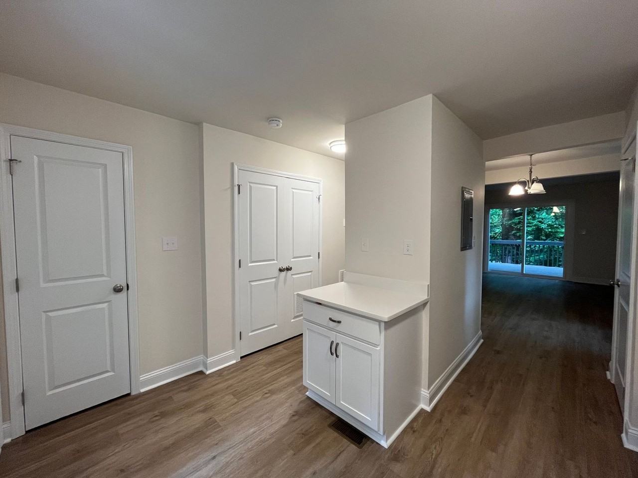 212 N Peartree Ln - Photo 6 of 21