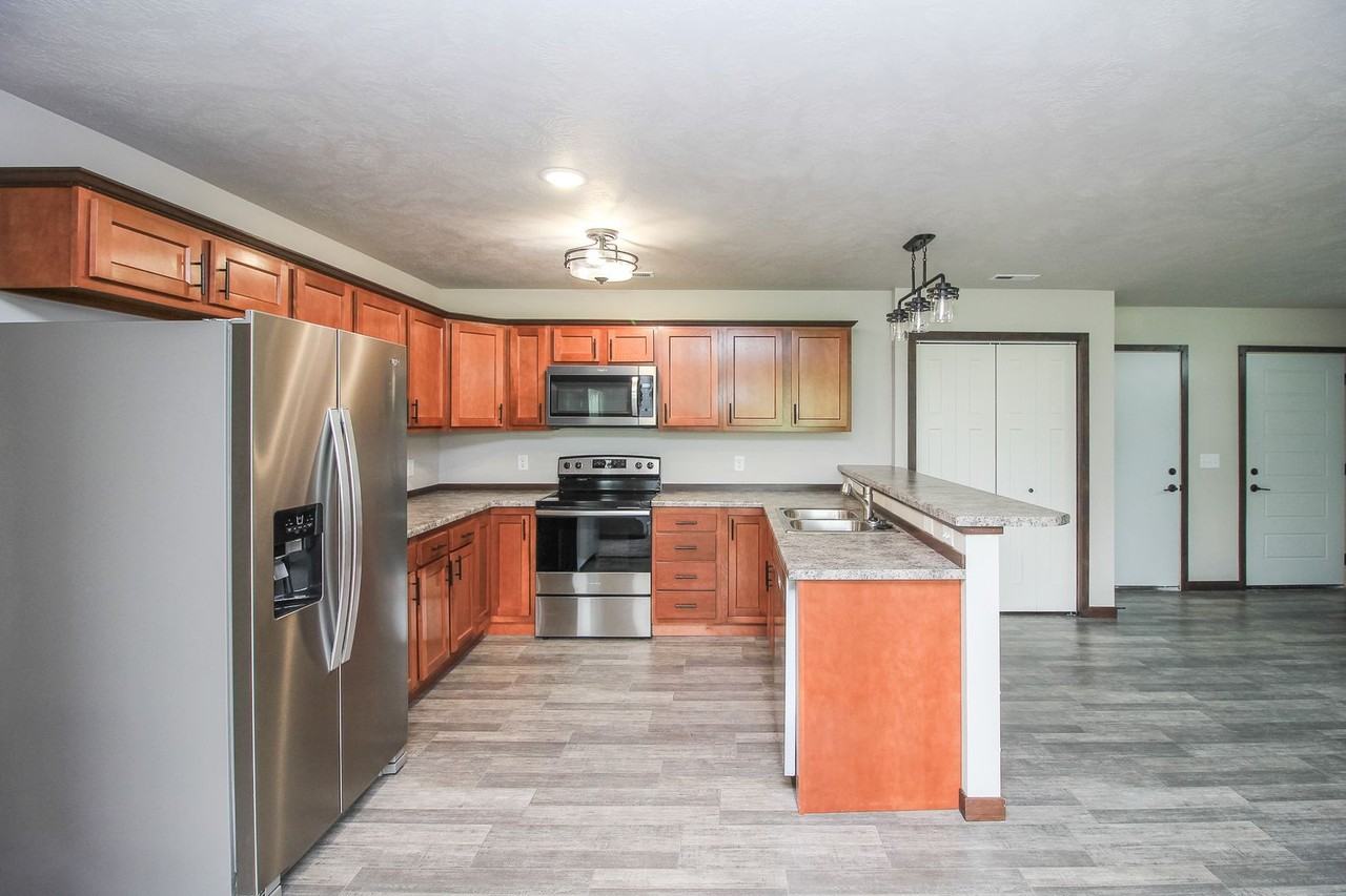 600 600 & 620 W Samantha St - 600-4 W Samantha St - Photo 6 of 15