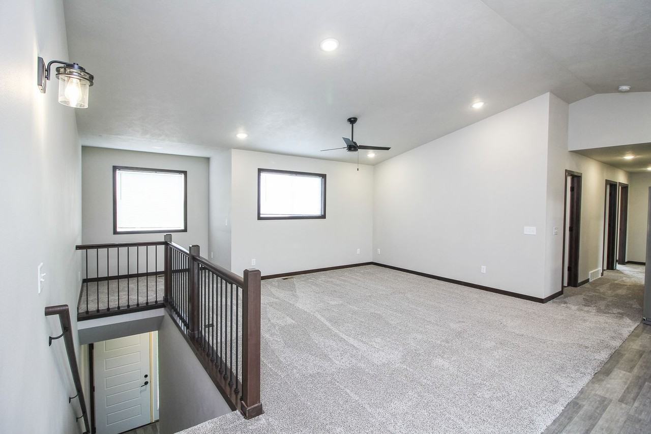 600 West Samantha Street - Photo 5 of 17