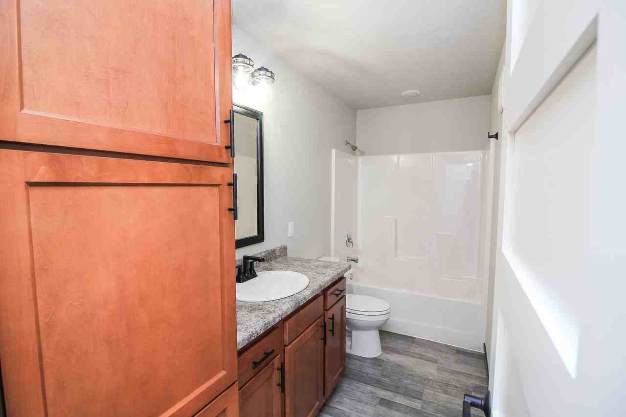 600 West Samantha Street - Photo 7 of 17