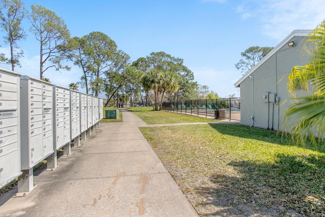 Woodhollow Apartments - Photo 2 of 25