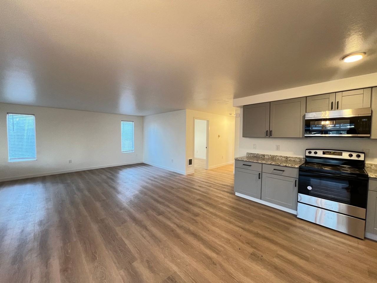 548 M St - Photo 5 of 22