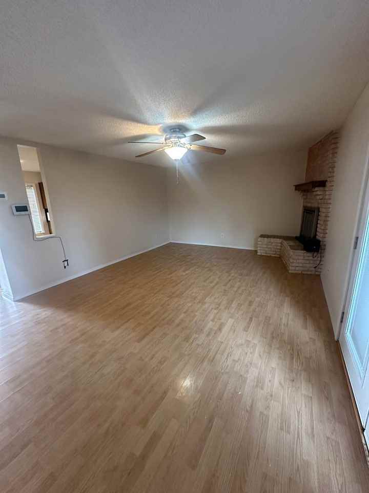 1411 Hickory St - Photo 7 of 22