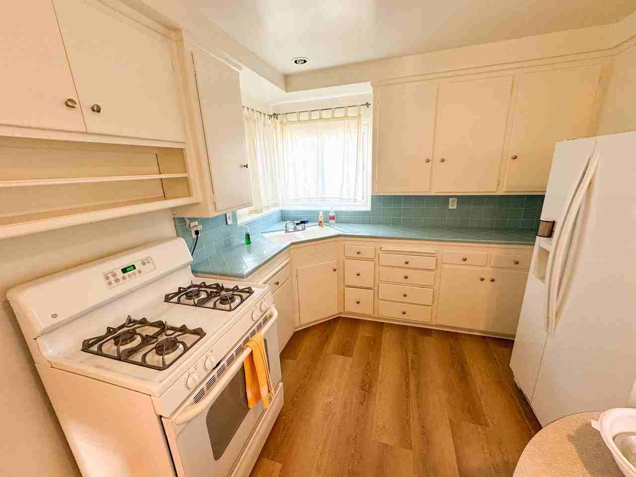 7328 W 88th Pl - Photo 4 of 11