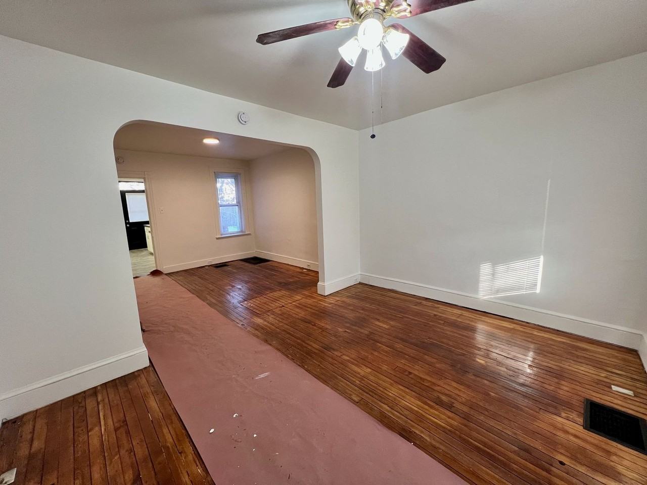 926 N Lime St - Photo 3 of 17