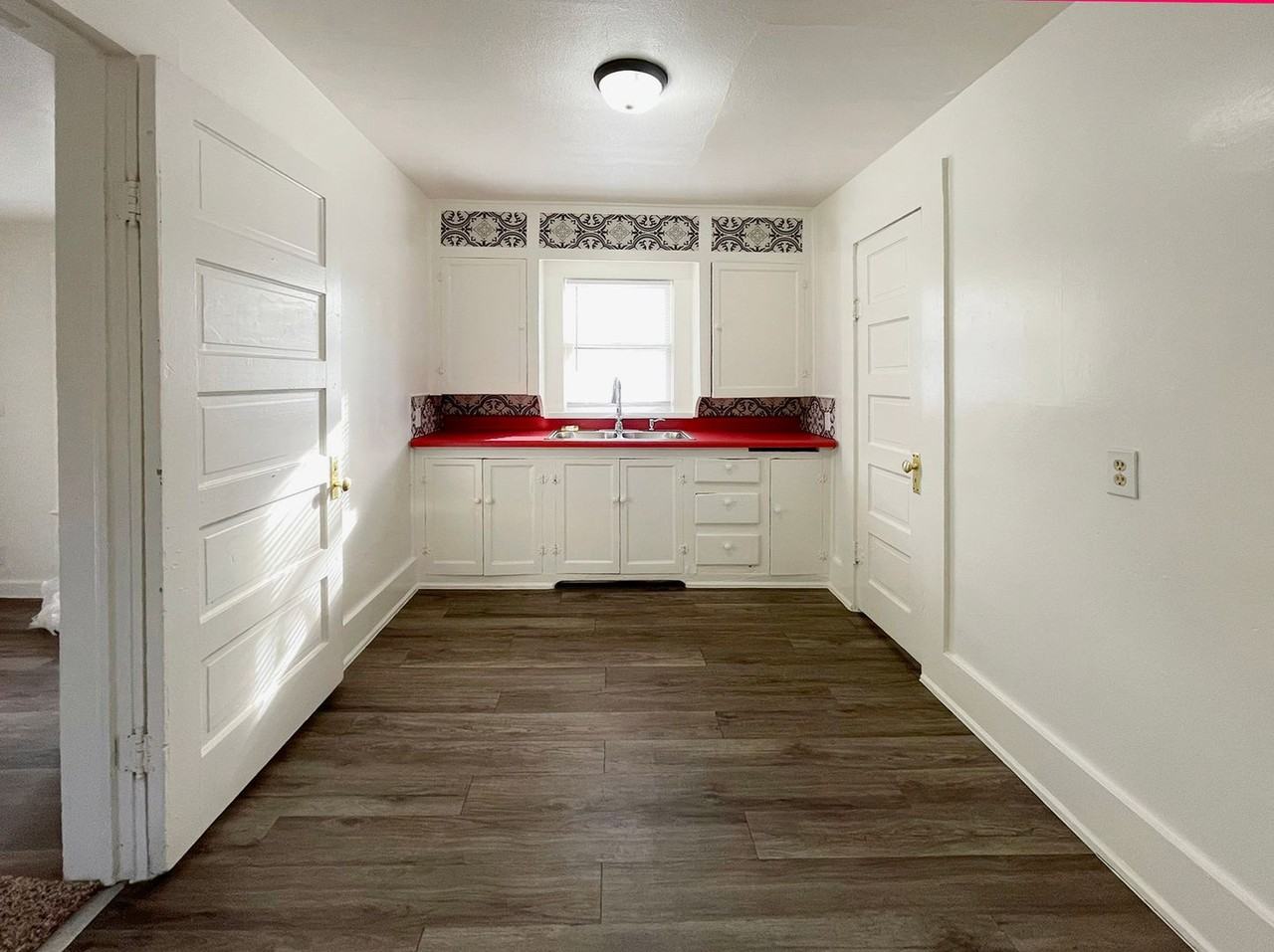 61 N Florence Ave - Photo 3 of 18