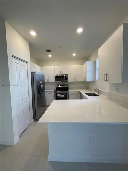 210 Sw 159th Ct - Photo 2 of 10