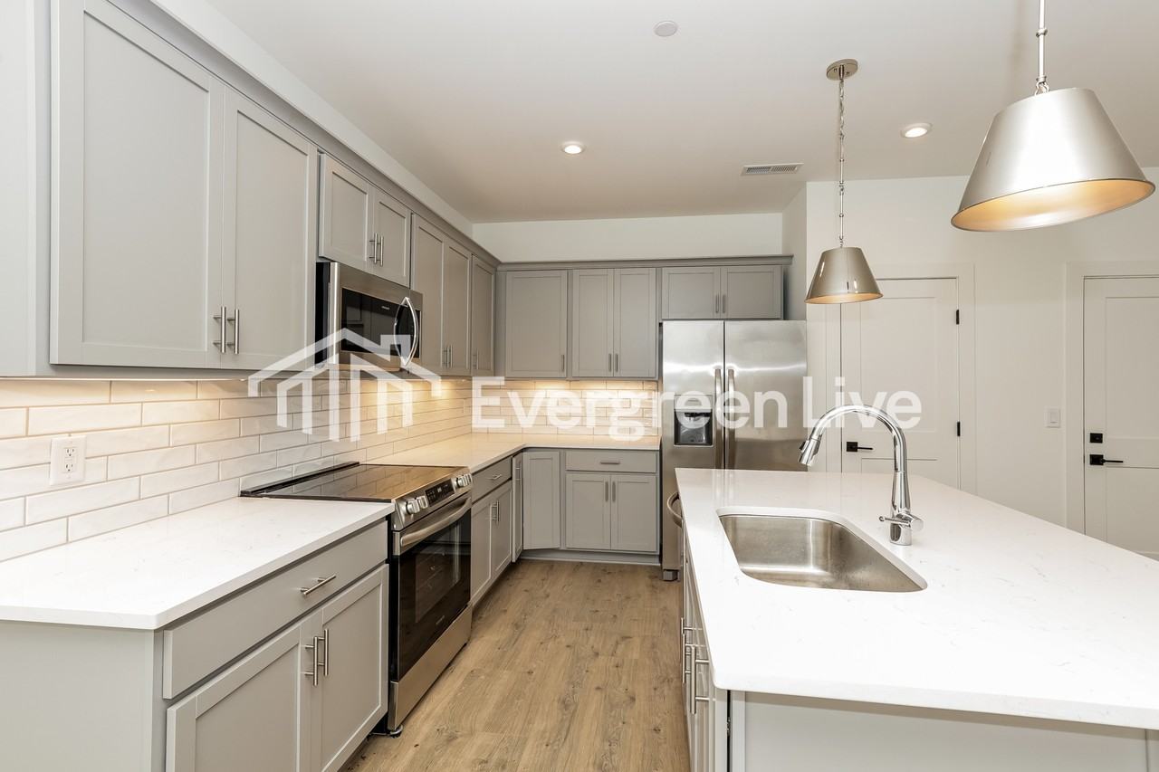 184 Leggo Ave - Photo 6 of 15
