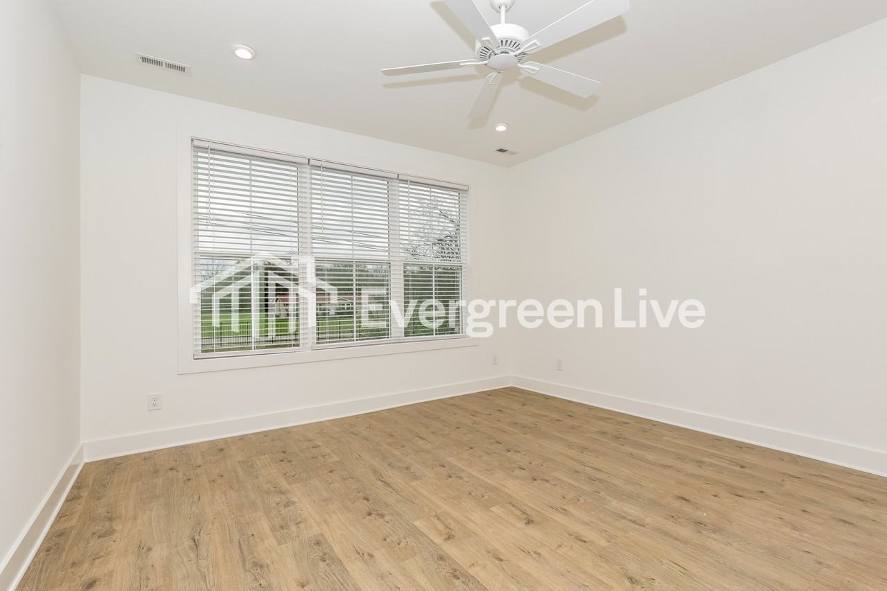 184 Leggo Ave - Photo 7 of 15