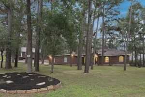 103 E Kamoi Ct - Photo 2 of 16