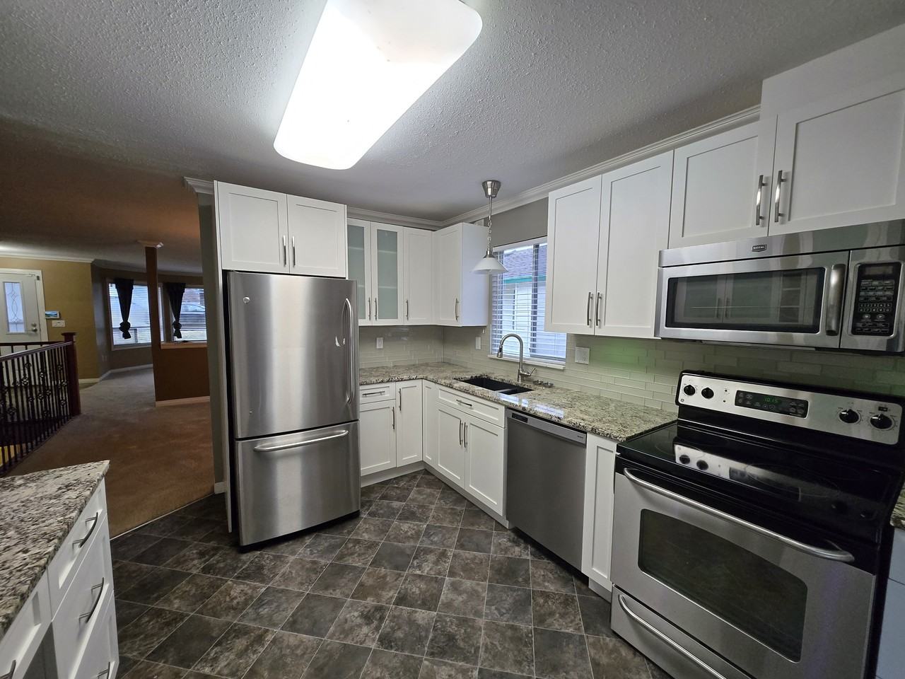 1834 Dahl Crescent - Photo 2 of 19