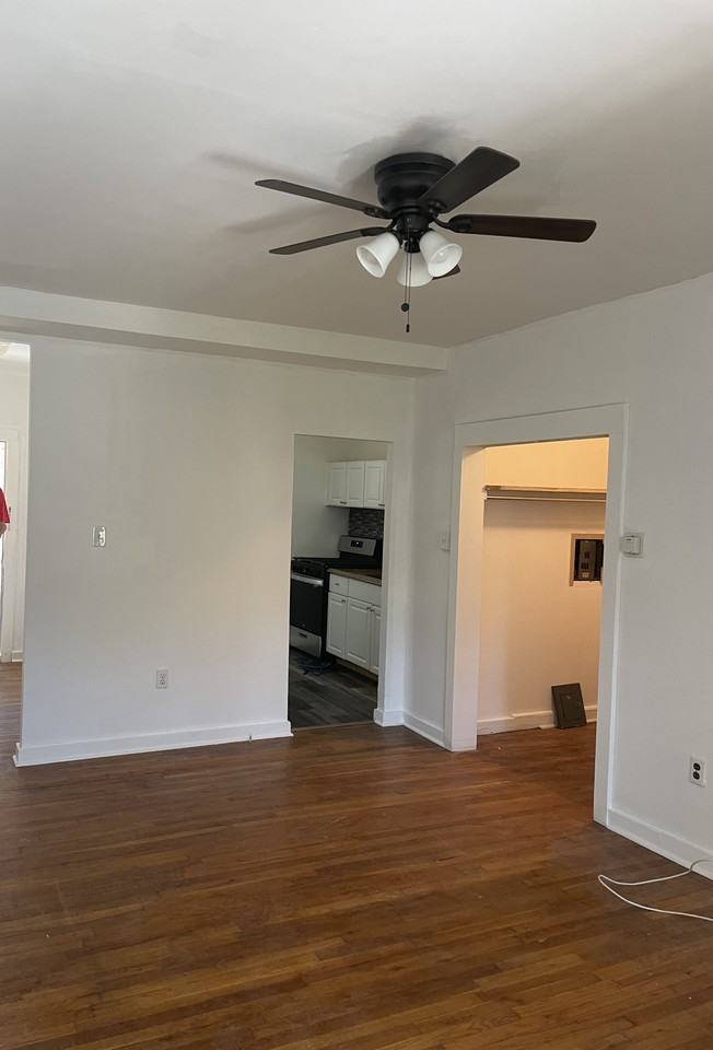 118 Spruce St #A - Photo 3 of 9