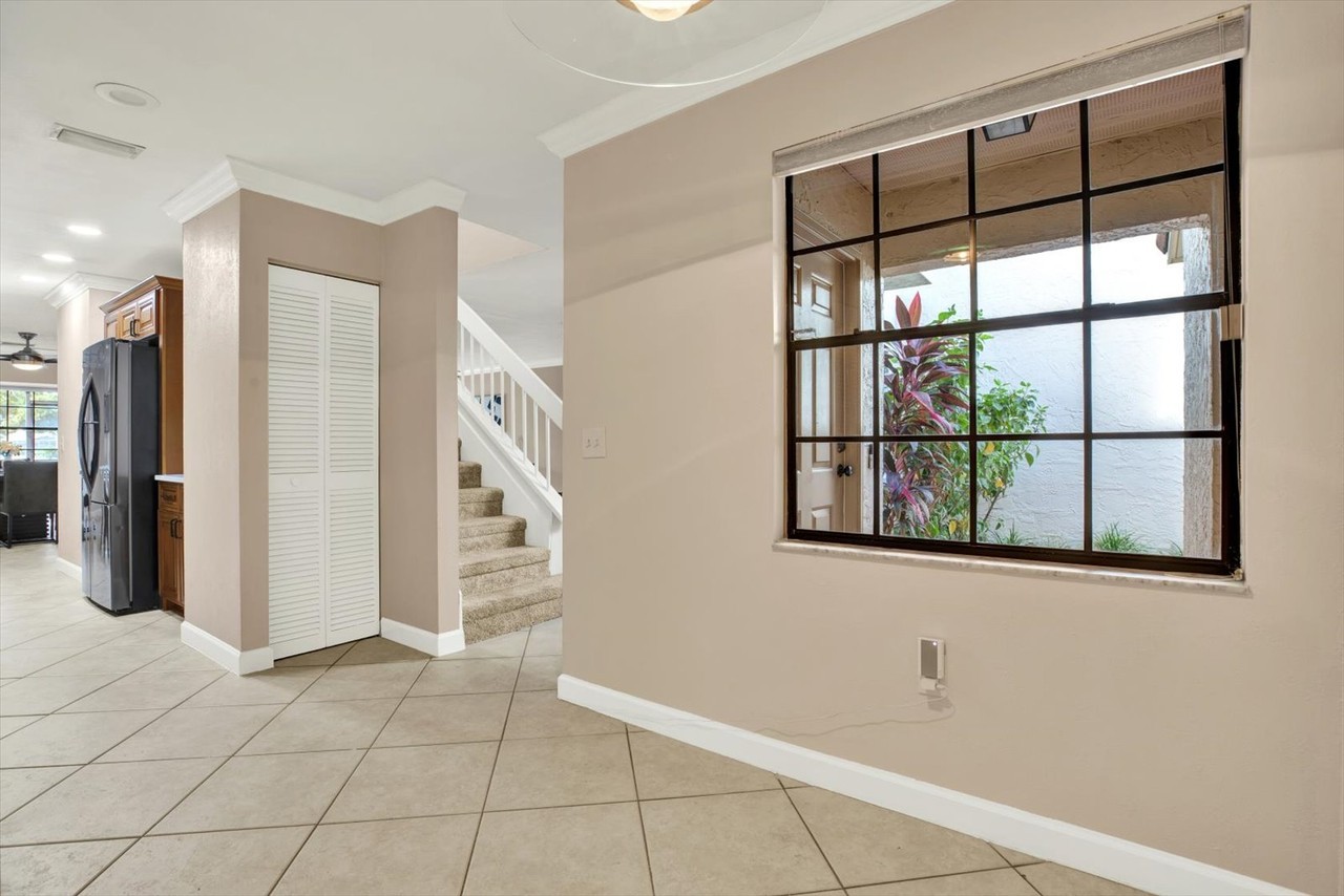 10416 Saint Tropez Pl - Photo 7 of 50
