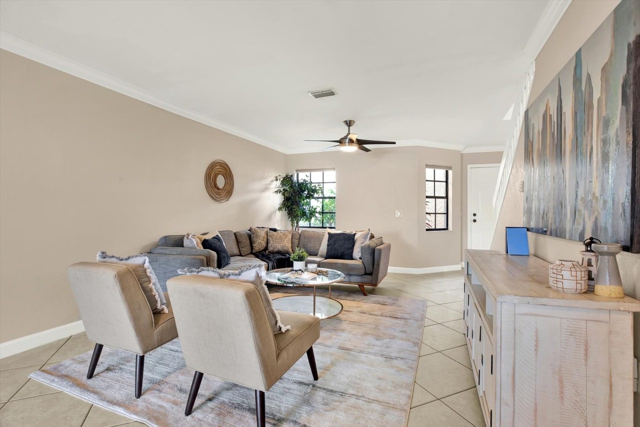 10416 Saint Tropez Pl - Photo 3 of 50