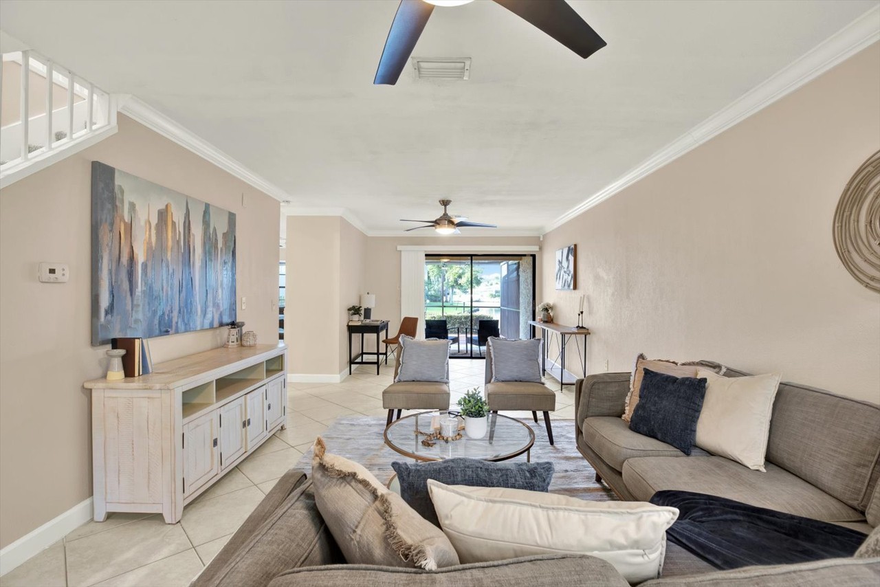 10416 Saint Tropez Pl - Photo 4 of 50