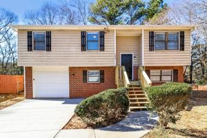 featured image of 2622 Candler Woods Way