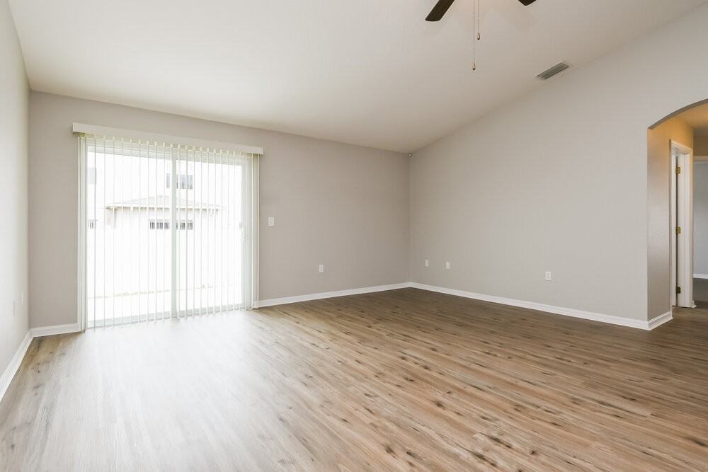 103 Athabasca Dr - Photo 4 of 16