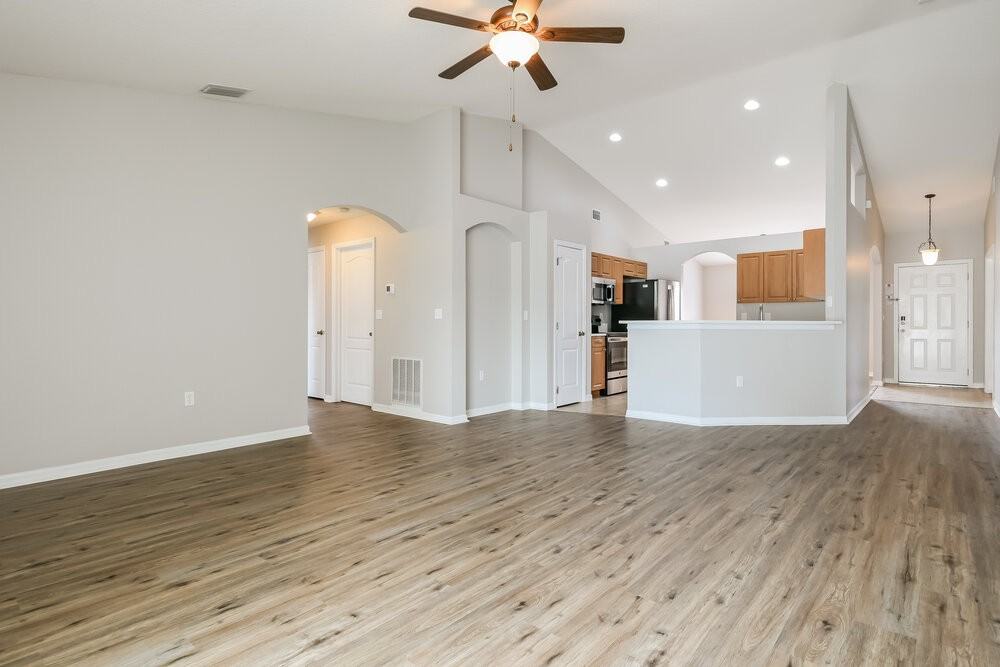 103 Athabasca Dr - Photo 5 of 16