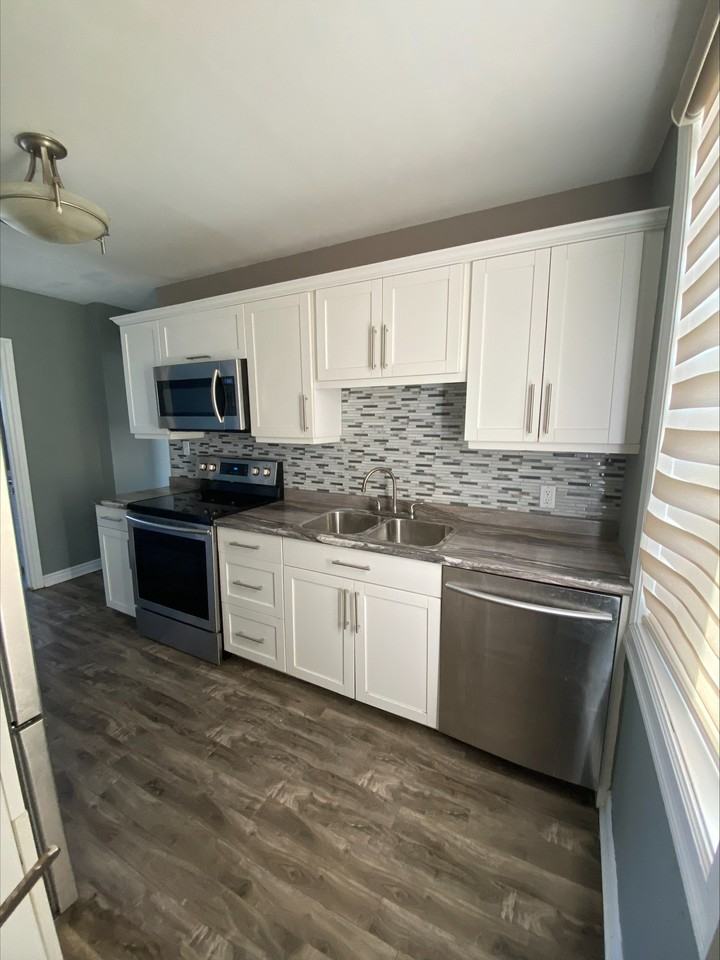 1030 Riverside Dr #1030 - Photo 2 of 9