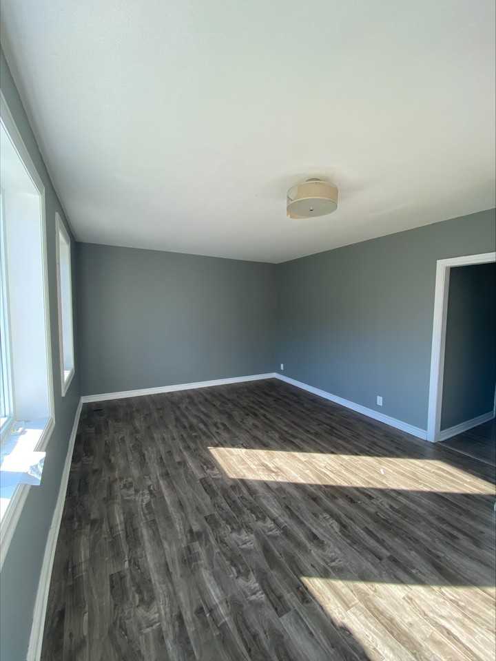 1030 Riverside Dr #1030 - Photo 4 of 9