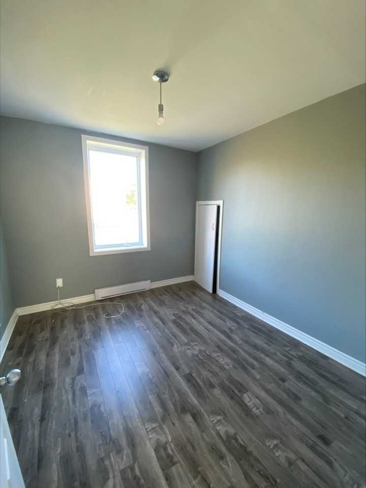 1030 Riverside Dr #1030 - Photo 5 of 9