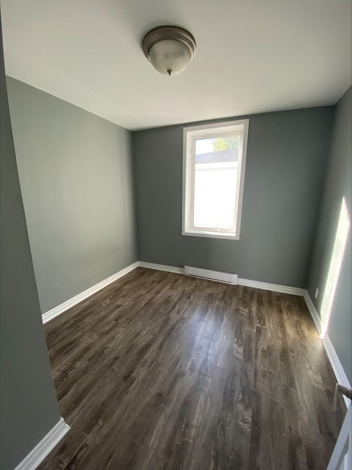 1030 Riverside Dr #1030 - Photo 7 of 9