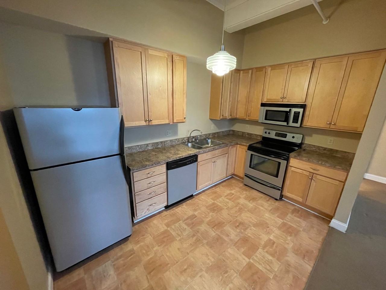 11 Fremont Street - Photo 5 of 38