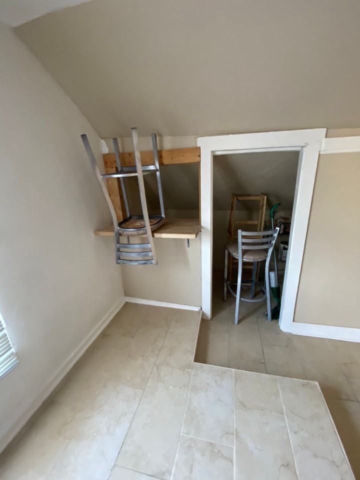 Zillow - Photo 5 of 50