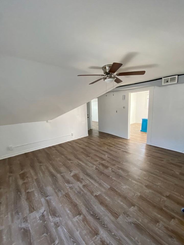 Zillow - Photo 7 of 50