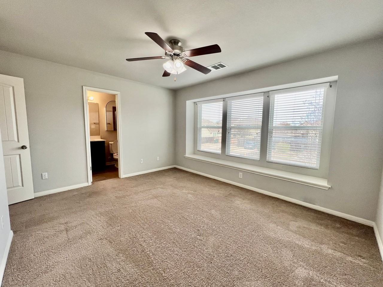 134 Wainscot Oak Way - Photo 7 of 14