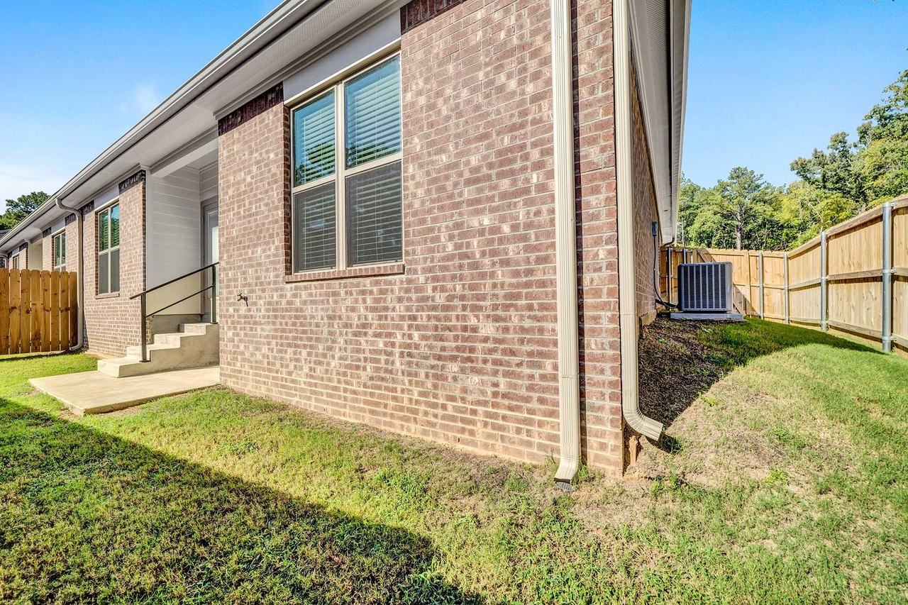 Eagles Crest Townhomes - Photo 7 of 10