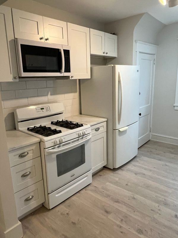 132 E Franklin Ave ##A - Photo 2 of 13