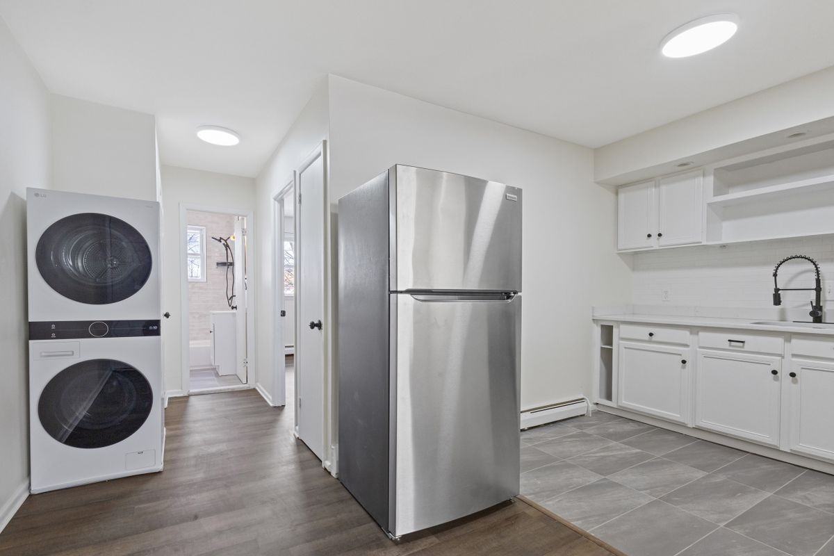 364 Ripka St ##2 - Photo 3 of 7