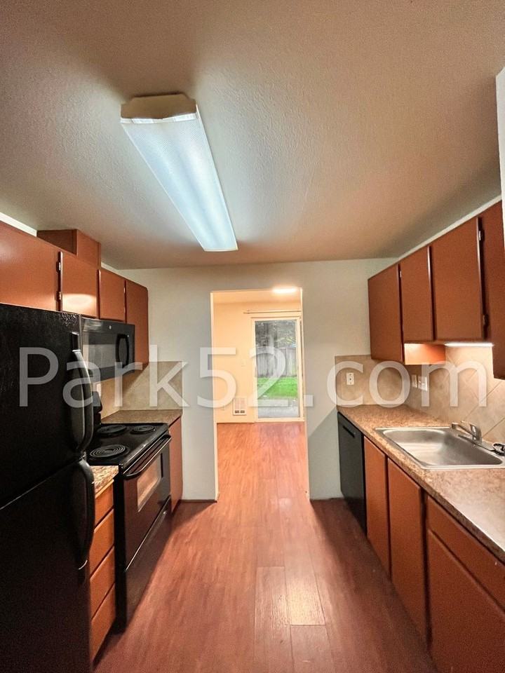 17728 85th Avenue Ct E #B - Photo 4 of 16