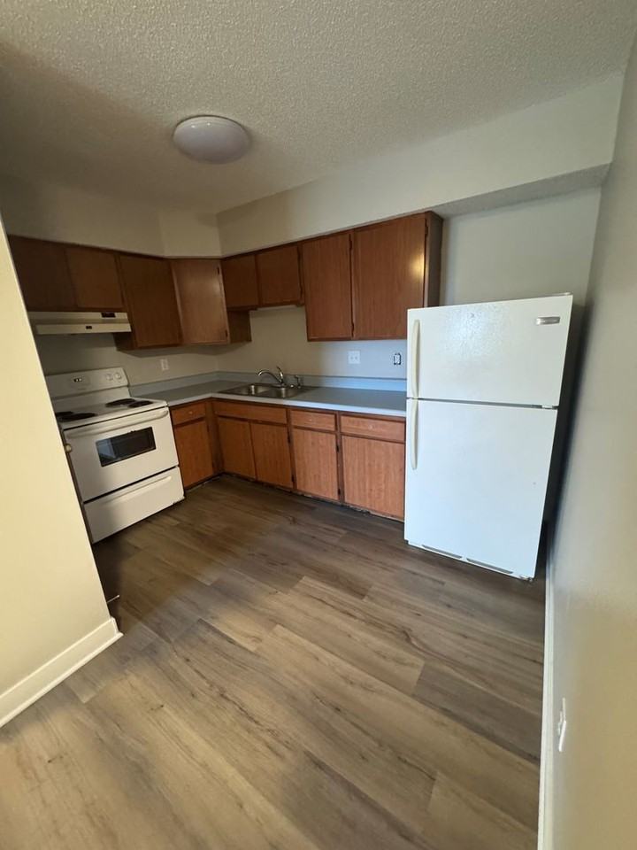 Greenfield Park Apartments - Photo 3 of 6