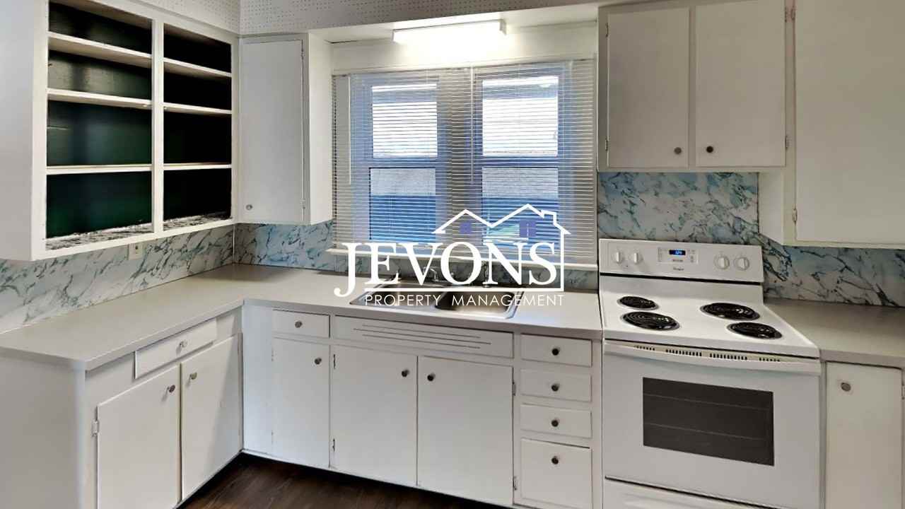 5 N Chestnut St - Photo 3 of 30